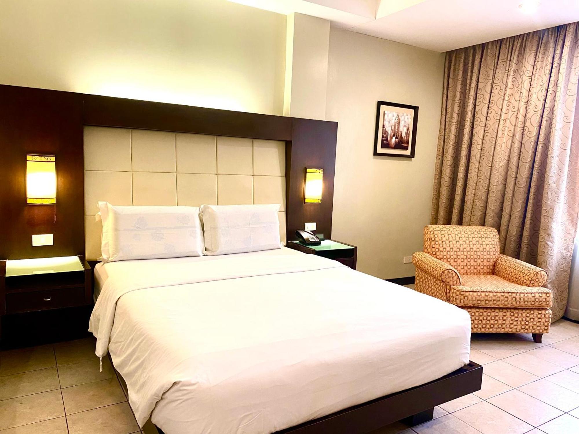 Circle Inn Hotel And Suites Bacolod Kültér fotó