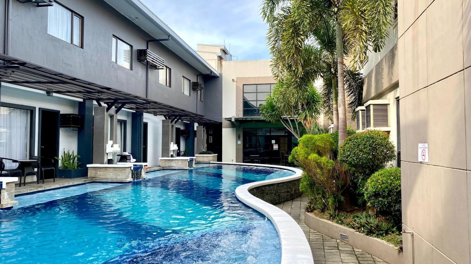 Circle Inn Hotel And Suites Bacolod Kültér fotó