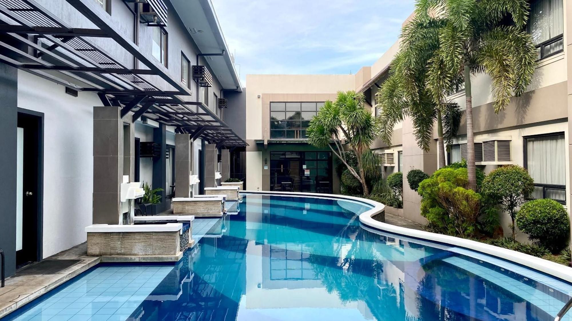 Circle Inn Hotel And Suites Bacolod Kültér fotó