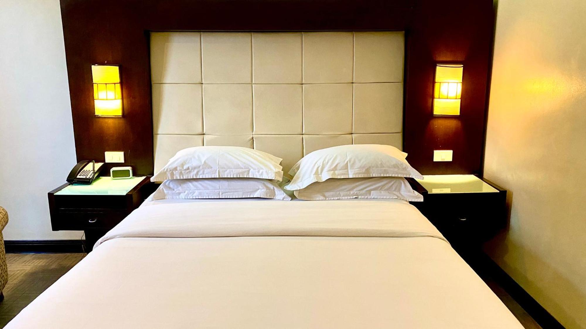 Circle Inn Hotel And Suites Bacolod Kültér fotó
