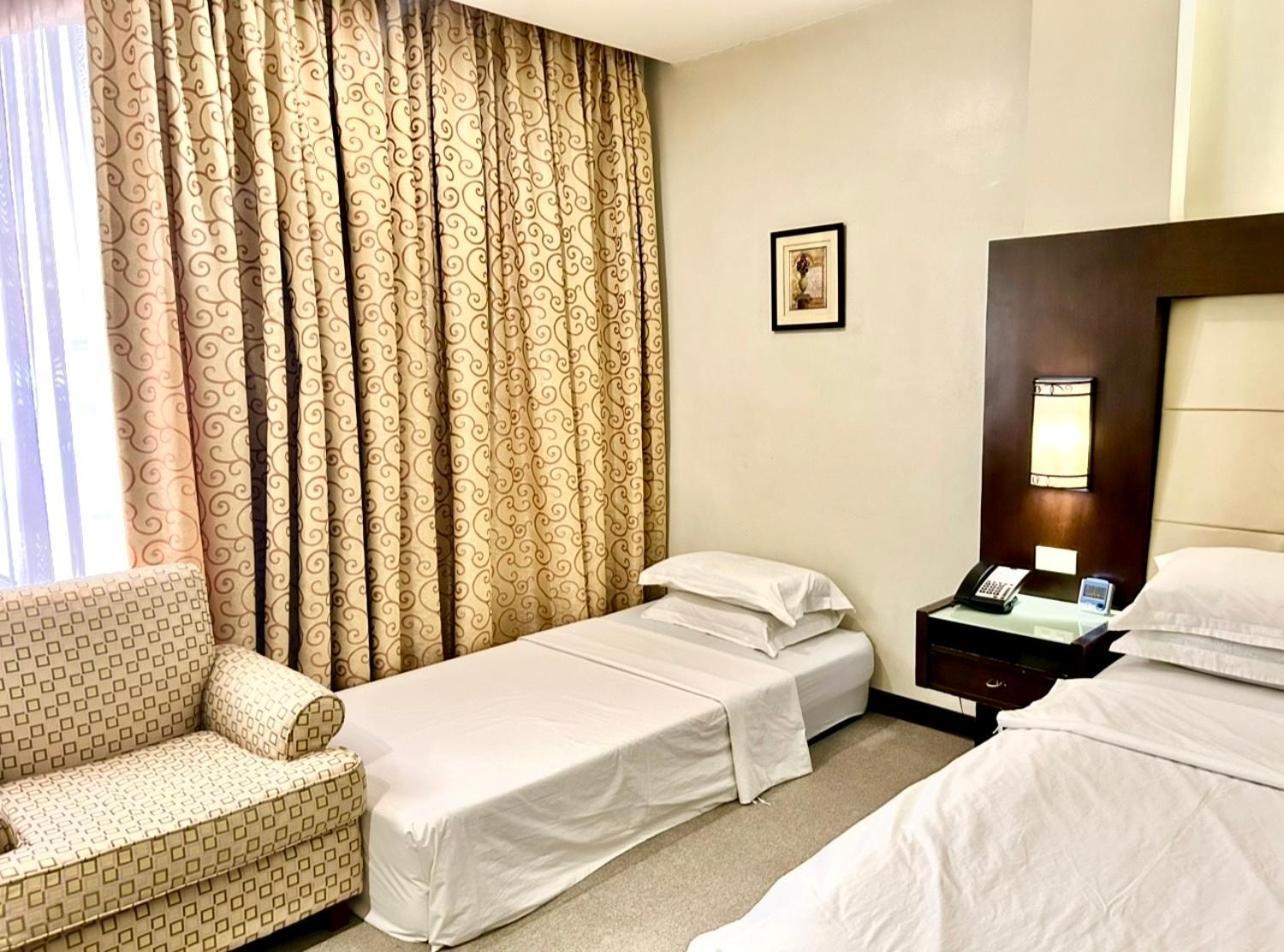 Circle Inn Hotel And Suites Bacolod Kültér fotó