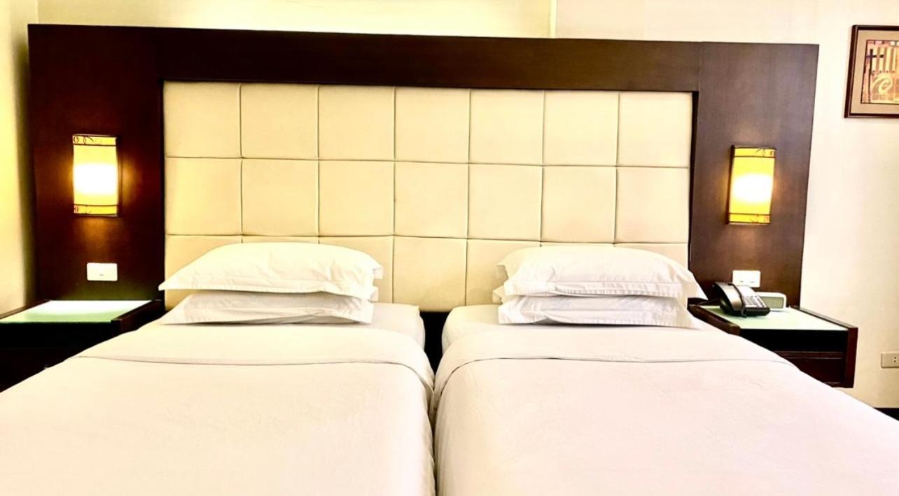 Circle Inn Hotel And Suites Bacolod Kültér fotó