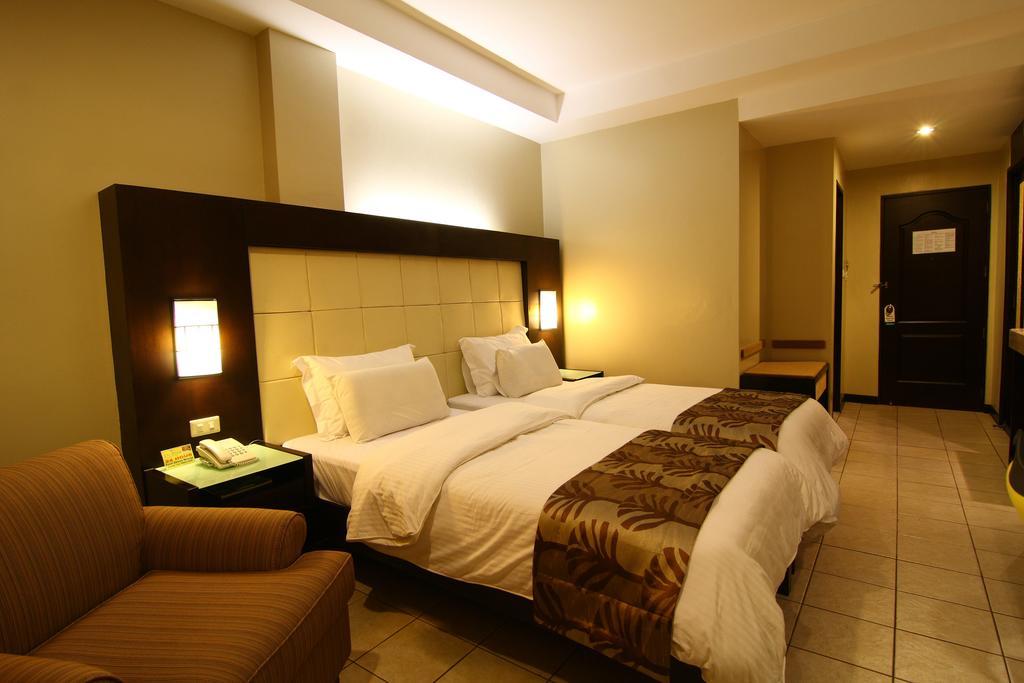 Circle Inn Hotel And Suites Bacolod Kültér fotó